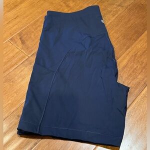 Athleta Ultimate Stash Short Bike Leggings